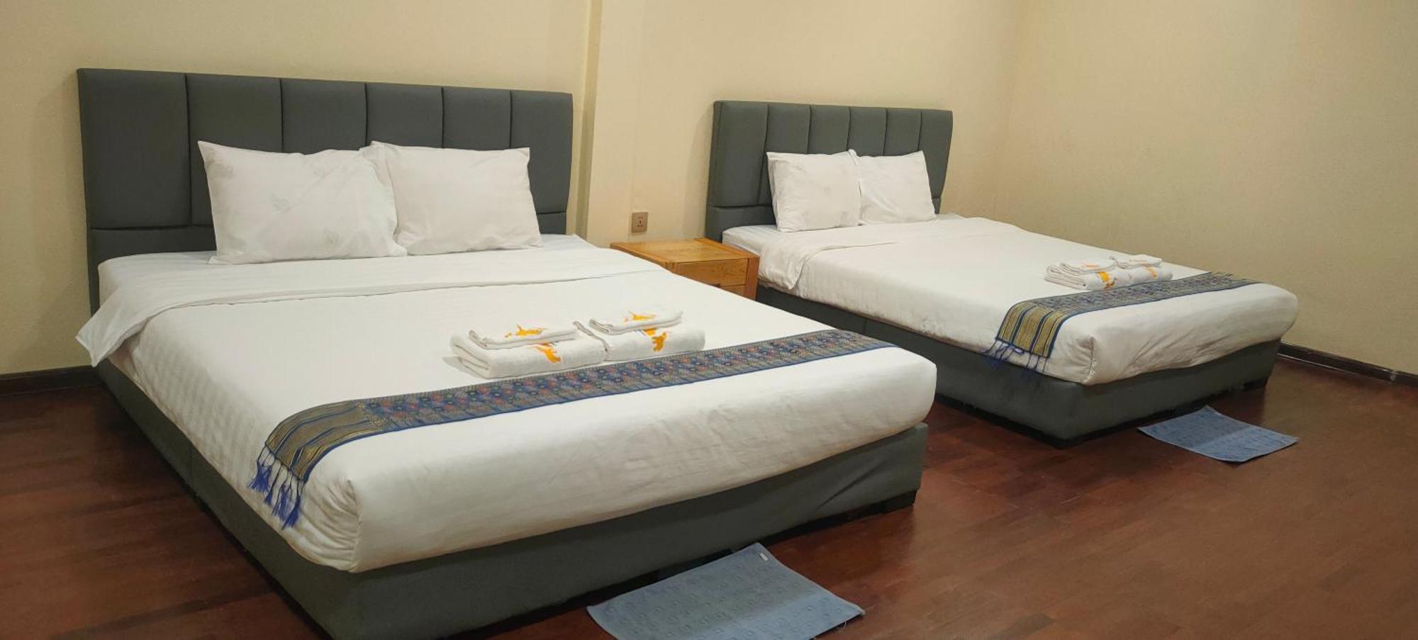 Yula Hotel Thatluang Viêng Chăn Phòng bức ảnh